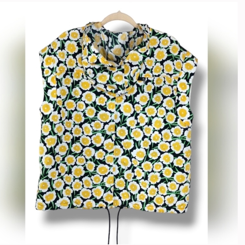 New without tags, Diane Von Furstenberg Target Packable Yellow Poppy Hooded Vest - Picture 4 of 9